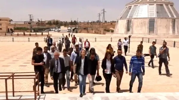 Fransa'dan skandal hamle! Terör örgütü YPG'nin karargahına resmi ziyaret-1