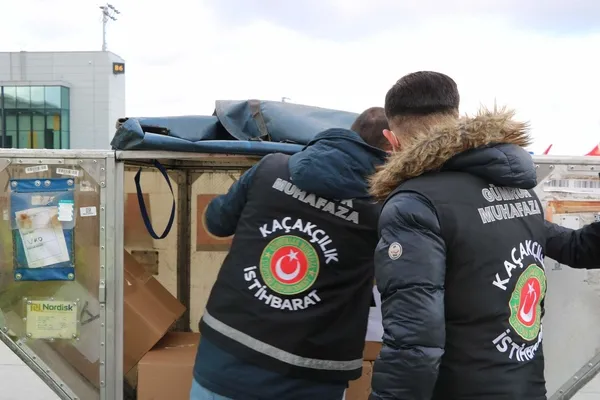 istanbulda-dev-uyusturucu-operasyonu-50-milyon-euro-degerinde-kimyasal-madde-ele-gecirildi-1644068682947.jpg İstanbul'da dev uyuşturucu operasyonu! 50 milyon euro değerinde kimyasal madde ele geçirildi-2