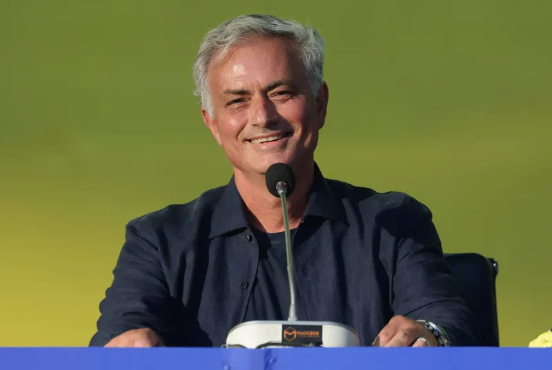 fenerbahce-yilin-transferine-imza-atabilir-almanyaya-damga-vuran-kupa-canavari-yildiz-kadikoy-yolunda-1718198052504.jpg Fenerbahçe yılın transferine imza atabilir! Almanya'ya damga vuran kupa canavarı yıldız Kadıköy yolunda-2