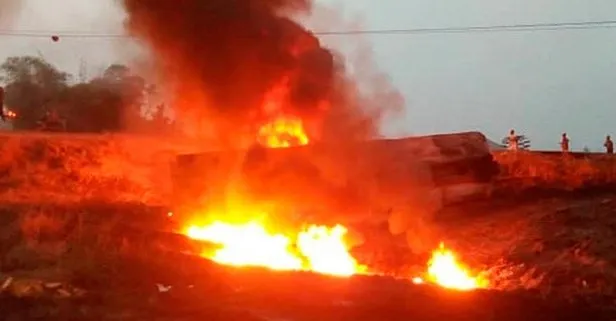 Nijerya’da yakıt borusu patladı: Onlarca kişi kayıp