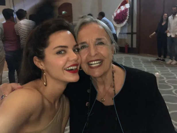 gozyaslarin-dinmedigi-bir-zamanlar-cukurovada-hilal-altinbilekin-1640171276920.jpg Züleyha derken Haminne çıktı! Adana'ya veda ediyor... Gözyaşların oluk oluk aktığı Bir Zamanlar Çukurova'dan ayrılıyor!-2