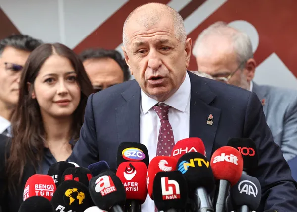 7li-koalisyonun-yeni-uyesi-umit-ozdagin-sicili-kabarik-demedigini-birakmadi-sonunda-destek-acikladi-1684926699086.jpg 7'li koalisyonun yeni üyesi Ümit Özdağ'ın sicili kabarık: Demediğini bırakmadı sonunda destek açıkladı-4