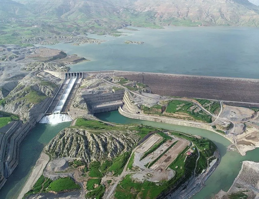 İlk türbin dönmeye başladı! Para basacak