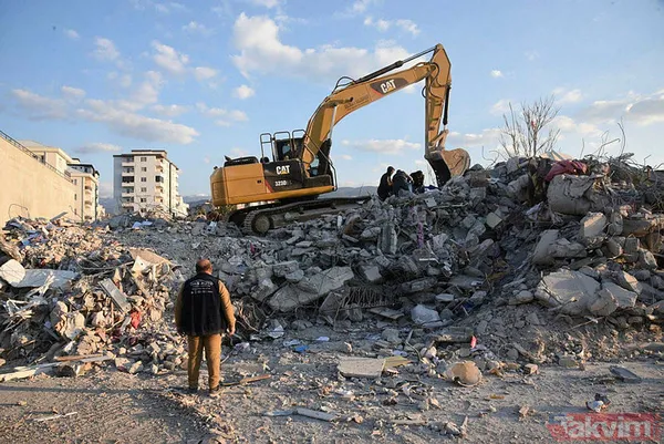 10 İlimizi Vuran Asrın Felaketinin Ardından, Devlet-Millet El Ele Yaraları Sarmaya Çalışıyor.