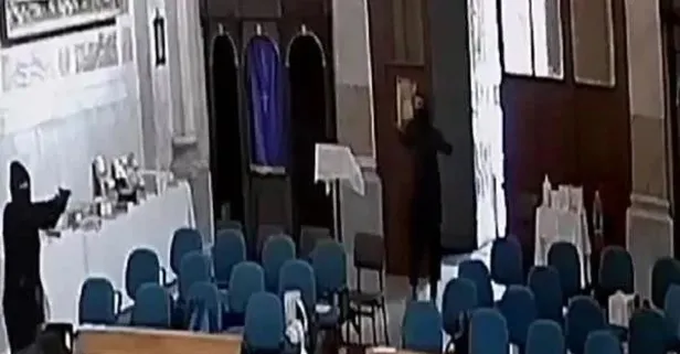 Sarıyer'deki Santa Maria İtalyan Kilisesi’ndeki silahlı saldırısına ait yeni görüntüler ortaya çıktı! İlk kez A Haber'de
