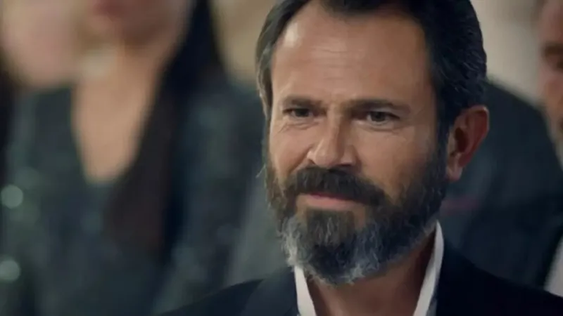 edhonun-yildizi-yeni-dizisiyle-donuyor-hayranlari-sevincten-dort-kose-olacak-1707210686956.jpg Hayranları sevinçten dört köşe olacak: EDHO'nun yıldızı yeni dizisiyle dönüyor!-5