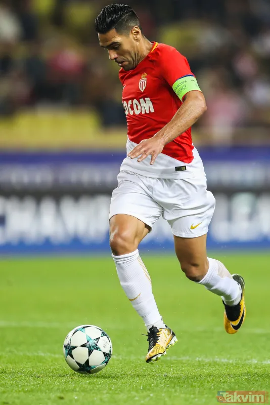 Son dakika: Galatasaray'ın yeni transferi Falcao İstanbul'da! - 40