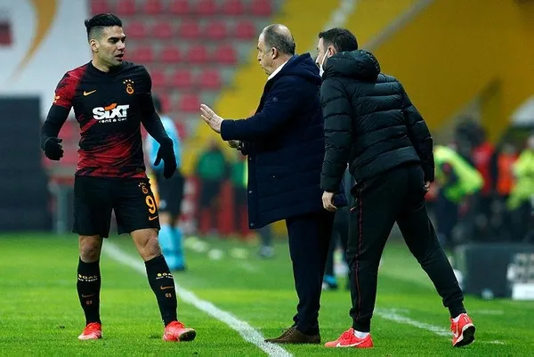 Falcao sahalara fırtına gibi döndü: Taraftarlar doktorunu kahraman ilan etti-2