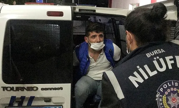 Son dakika: Bursa'da 'dur' ihtarına uymayan şüpheli kaza yaptı: Çantasından 1 kilo metamfetamin çıktı-3