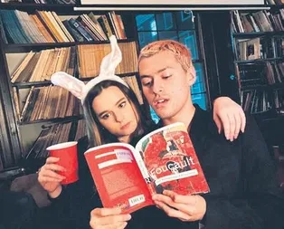 EDHOnun eski yıldızı Ece Hakim edebiyat tutkusunu yine gösterdi