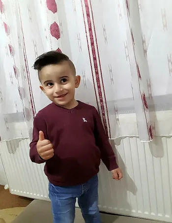 Küçükçekmece’de kahreden ölüm! 4 yaşındaki çocuk indiği servisin altında kalarak can verdi-1