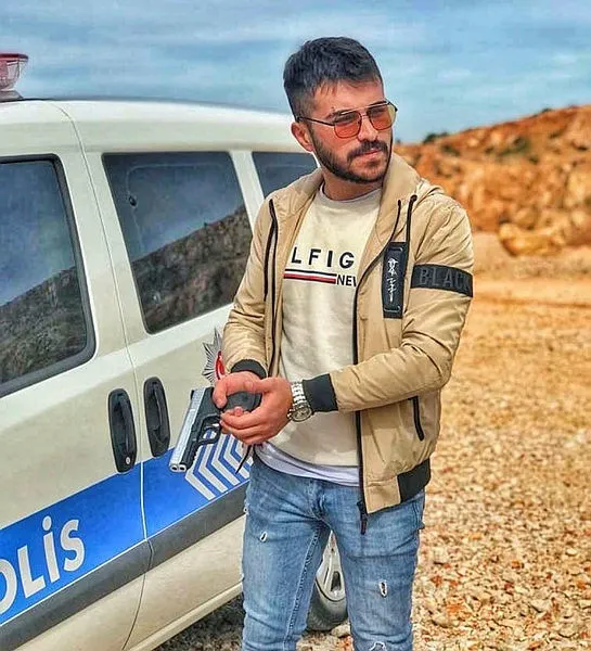 İzmir'de intihar eden polis memuru Muhammed Emin Kaya hakkında flaş gelişme! 2 amire soruşturma!-4