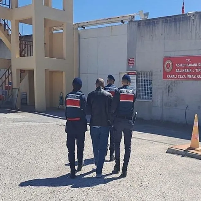 Firari FETÖ’cü enselendi