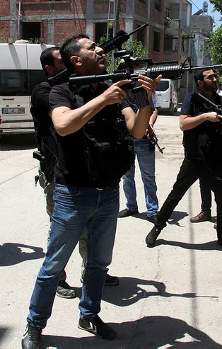DEAŞ'ın bombacıları Adana'da yakalandı