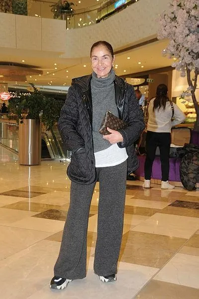 derya-tuna-ve-safiye-soymanin-ihanette-suclu-kadinlar-sozleri-cem-belevinin-ihanetine-maruz-kalan-irem-dericiy-1653502503017.jpeg Derya Tuna ve Safiye Soyman'ın “İhanette suçlu kadınlar” sözleri Cem Belevi'nin ihanetine maruz kalan İrem Dericiyi fena kızdırdı-2