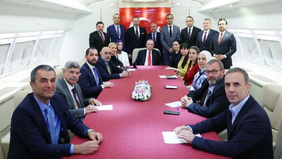 Başkan Erdoğan'dan İspanya ve İtalya dönüşü uçakta önemli açıklamalar