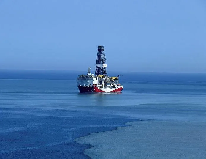 Fatih Karadeniz açıklarında doğalgaz arıyor!