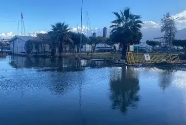 İskenderun’da alarm: Deniz seviyesi yükseldi