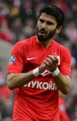 Babası istedi imzayı attı