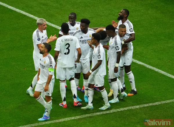 UEFA Süper Kupa'da şampiyon Real Madrid! Mbappe siftah yaptı... Arda Güler 4. kupasını kaldırdı - 32