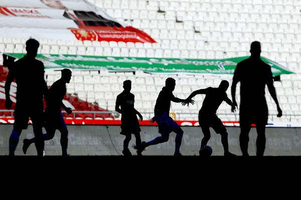 canli-konyaspor-trabzonspor-maci-canli-anlatim-izle-1620749920071.jpg Konyaspor 1-1 Trabzonspor | Maç Özeti-5