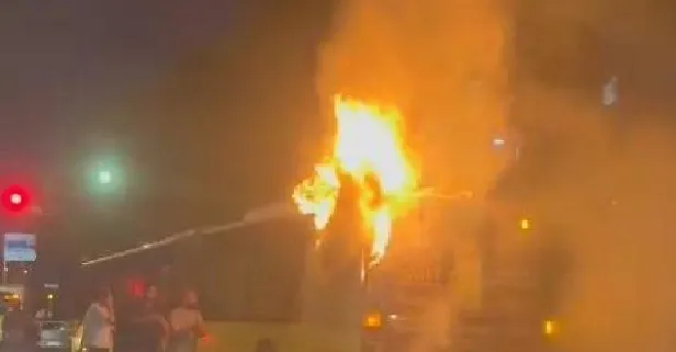 CHP'li İBB vatandaşı bezdirdi: Küçükçekmece'de İETT otobüsü alevlere teslim oldu