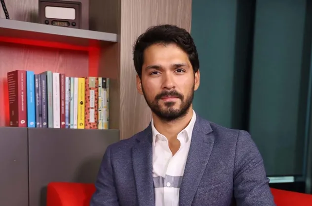 Kırık Hayatlar’ın Çınar'ı Erdem Yılmaz: “Her oyuncu sınırlarını zorlayan yönetmenle çalışmak ister”