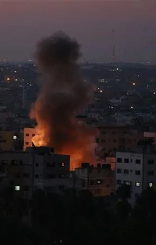 Son dakika: İsrail'den Gazze'ye hava saldırısı