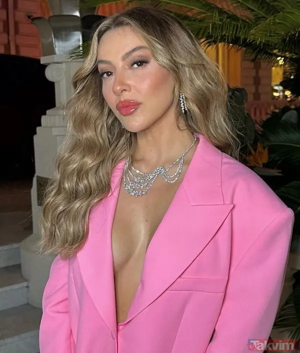 Hadise'den annesiyle asansör pozu! "Ne yaptıysam her şeyi onun için yaptım" demişti! Asansörde kızını öpmelere doyamadı - 3