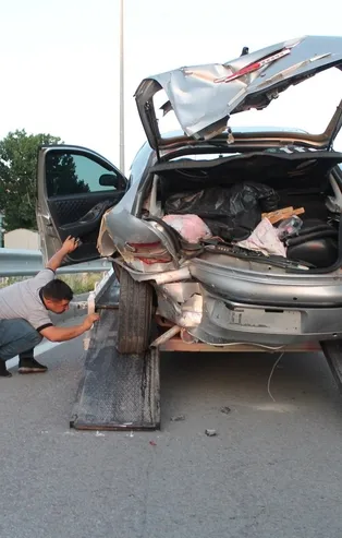 Bayburt’ta iki otomobil çarpıştı: 5 yaralı