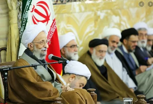 iranin-one-cikan-din-adamlarindan-ayetullah-misbah-yezdi-oldu-1609524535507.jpg İran'ın öne çıkan din adamlarından Ayetullah Misbah Yezdi öldü-3
