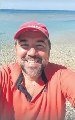 Güzel oyuncu Fahriye Evcen, modada da başrolü kaptı-6