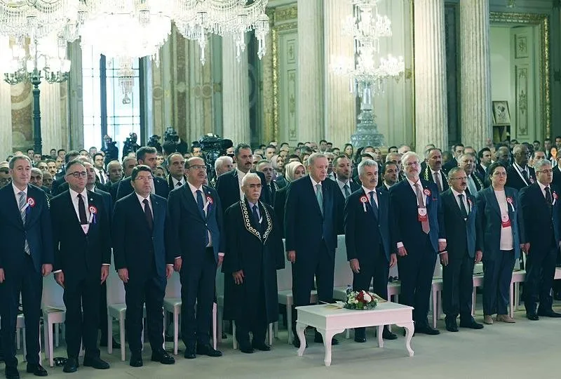 Başkan Recep Tayyip Erdoğan, Dolmabahçe Sarayı'nda Anayasa Mahkemesinin 63. kuruluş yıl dönümü programına katıldı. (AA)