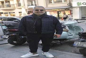 Şarkıcı Emrah’tan dönüş sinyali