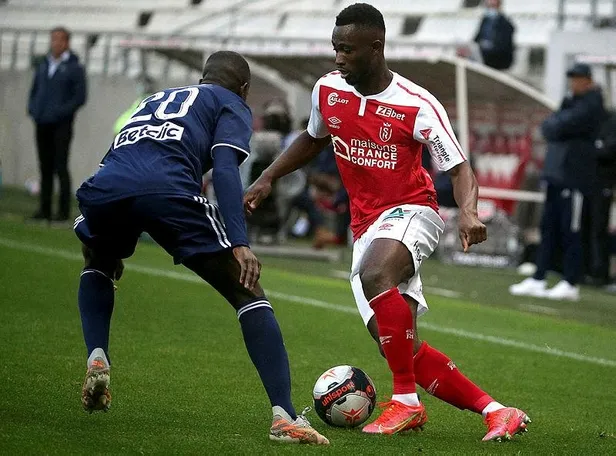 Fenerbahçe'nin istediği Ghislain Konan'ı Lyon kapıyor!-3