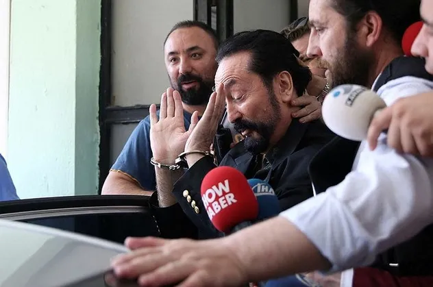 Adnan Oktar avukatından bunları istedi