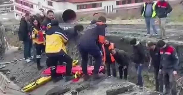 Başakşehir'de İSKİ'nin çalışması sırasında işçi çukura düştü