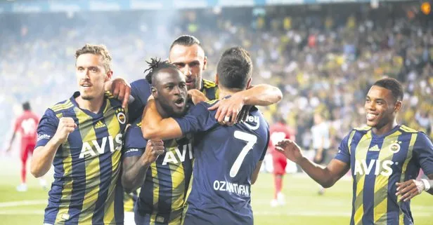 Fenerbahçe Gazişehir’e fark attı... 123 hafta sonra zirveye çıktı