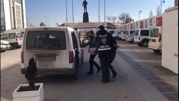 annesine-kotu-davranan-arkadasini-basina-cekicle-vurarak-oldurdu-1642237081202.jpg Annesine kötü davranan arkadaşını başına çekiçle vurarak öldürdü-4