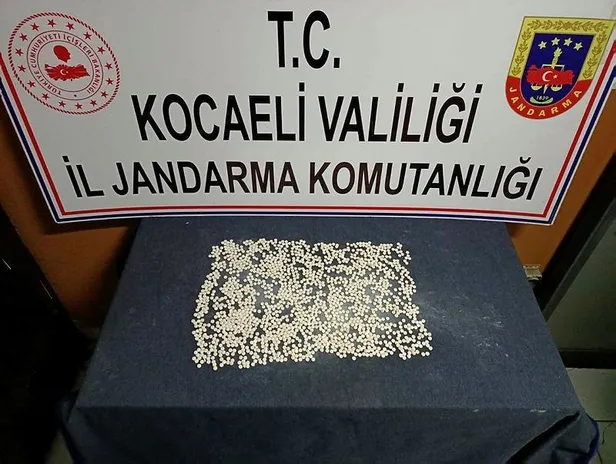 Kocaeli'de emniyet güçlerinden uyuşturucu operasyonu: Yakalanan 3 kişi tutuklandı-1