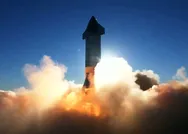 Elon Musk’a ait SpaceXin Starship SN8 adlı roket prototipi test sırasında patladı