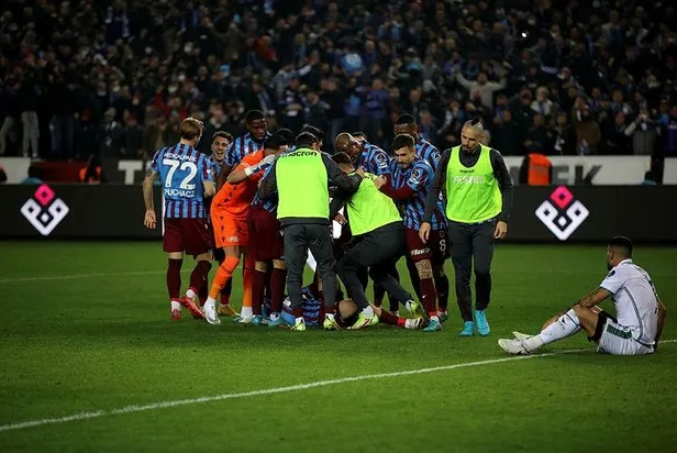 super-ligde-siddetli-firtina-trabzonspor-en-yakin-rakibi-konyasporu-yenerek-sampiyonluk-icin-geri-sayima-gecti-1644787975687.jpeg