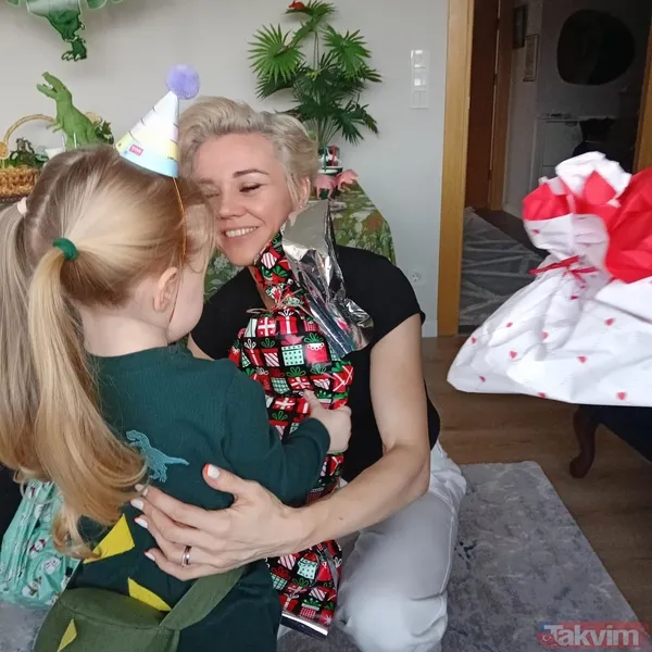 Kuruluş Osman'ın Sofia'sı Alma Terziç'in altın saçlı kızına bakın! Görenleri kendine hayran bıraktı - 16