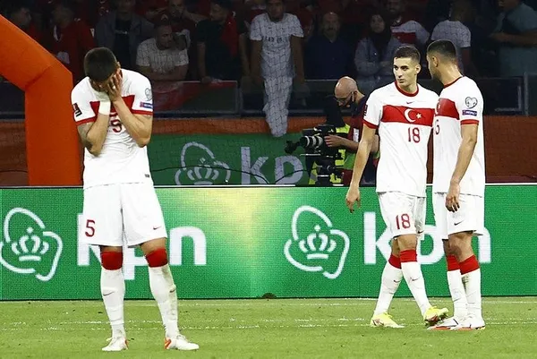 Milli Takım adeta dibe vurdu: Fazla abarttık... Detayları atladık, kötü tercihler yaptık! İşte çöküşün nedenleri!-10