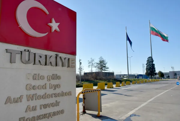 edirnede-esnaf-memnun-bulgaristan-koronavirus-kararlarinda-degisiklige-gitti-1-subatta-devreye-aliniyor-1643536890690.jpg Edirne'de esnaf memnun! Bulgaristan koronavirüs kararlarında değişikliğe gitti: 1 Şubat'ta devreye alınıyor-13