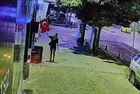 Muğla'da mağaza önündeki Türk bayrağını ateşe veren şüpheli gözaltına alındı