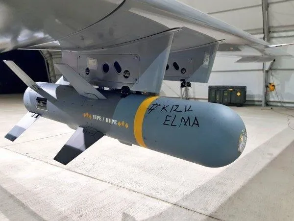 Teröristleri vuran SİHA'larda Kızıl Elma mesajı-1