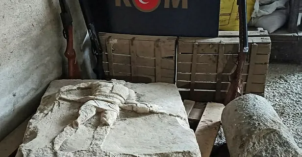 Çanakkale'de 2000 yıllık Galadyatör Rölyefi ele geçirildi!