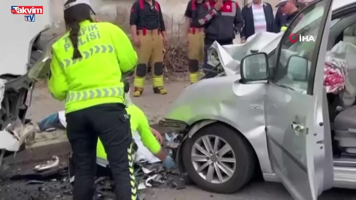 Manisa'da ölümcül kaza: Araç ile motosiklet çarpıştı! 1 ölü 1 yaralı