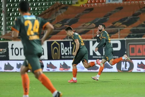 Dorukhan’ın dönüşü 5.5 ayı bulmuştu: Cenk Tosun'un sakatlığı da aynı! (Yurttan ve dünyadan spor gündemi)-11